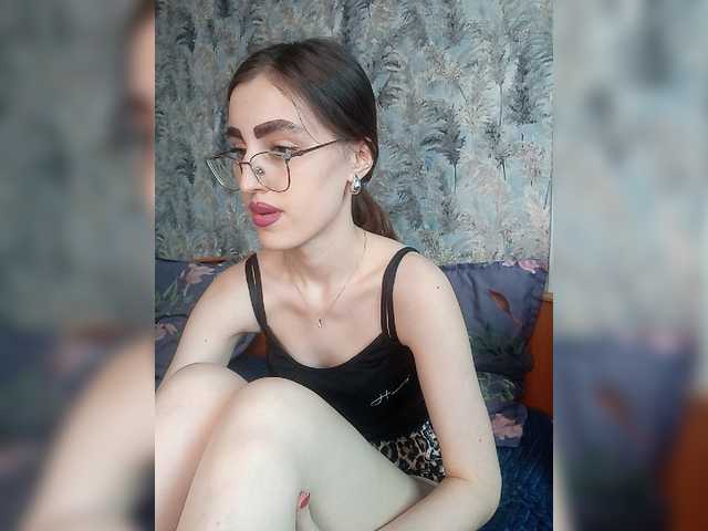 kiska-kira live cam on BongaCams