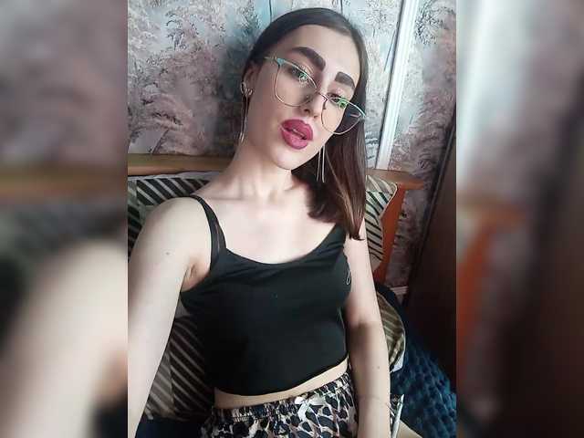 kiska-kira live cam on BongaCams