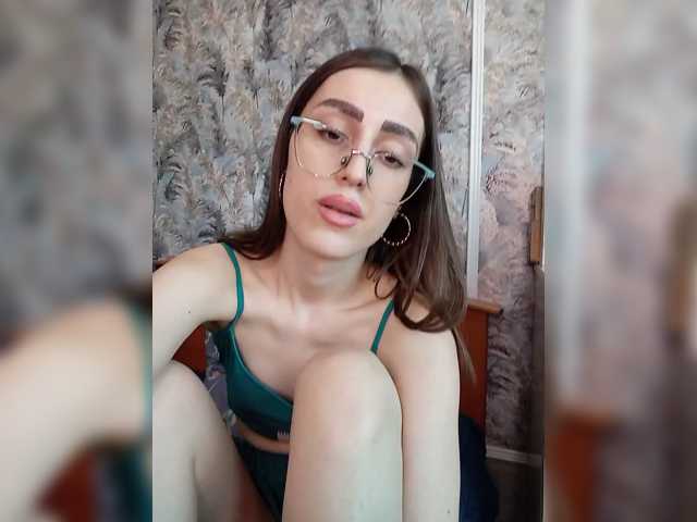 kiska-kira live cam on BongaCams