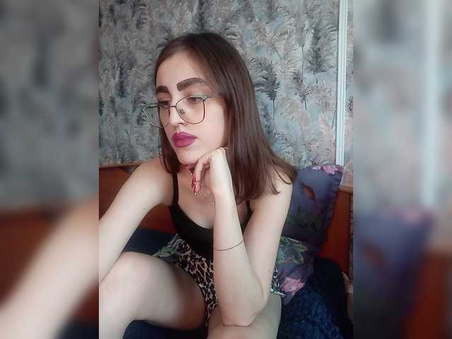 kiska-kira live cam on BongaCams