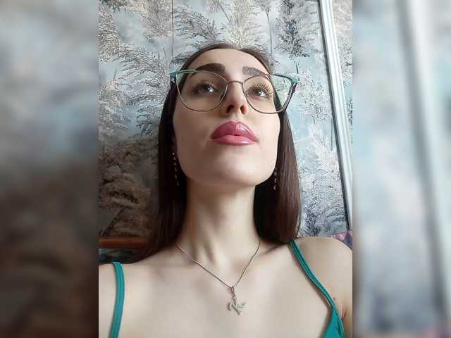 kiska-kira live cam on BongaCams