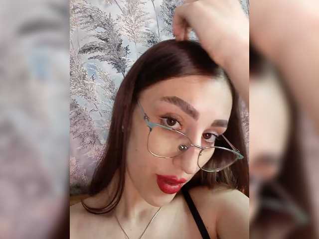 kiska-kira live cam on BongaCams