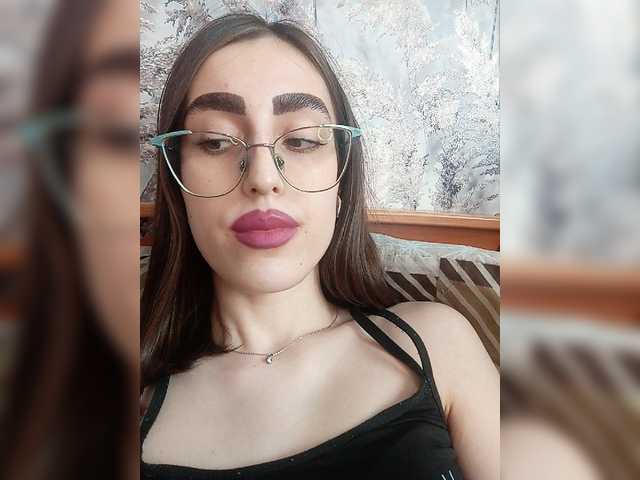 kiska-kira live webcam show