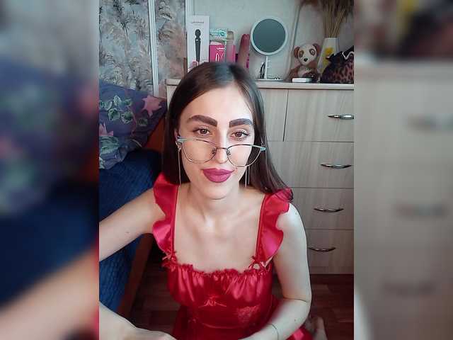 kiska-kira live cam on BongaCams