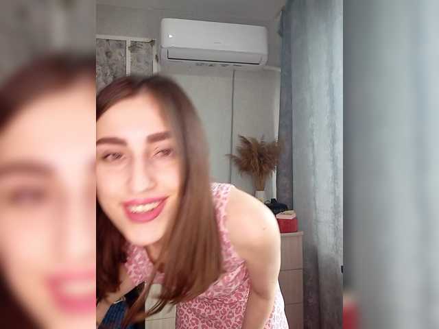 kiska-kira live cam on BongaCams