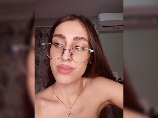 kiska-kira live cam on BongaCams