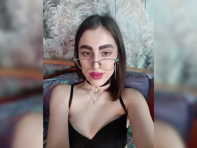 kiska-kira live cam on BongaCams