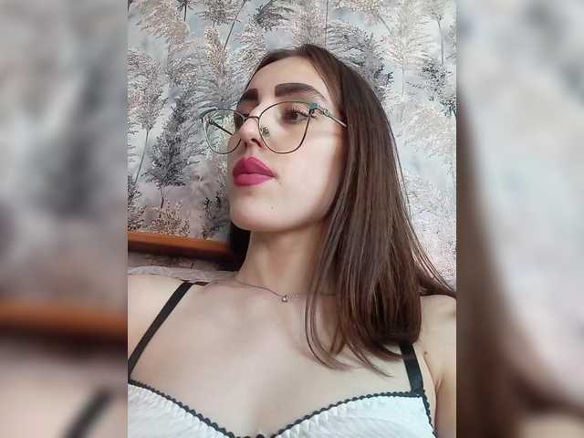 kiska-kira live cam on BongaCams