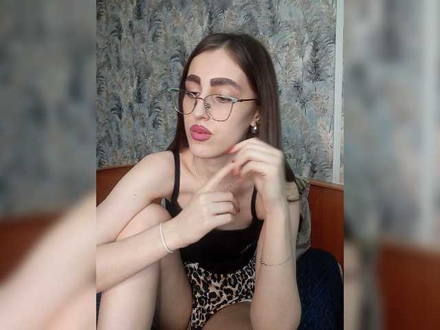 kiska-kira live cam on BongaCams