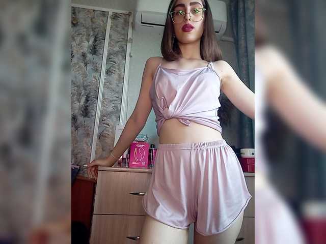 kiska-kira live cam on BongaCams
