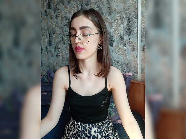 kiska-kira live cam on BongaCams