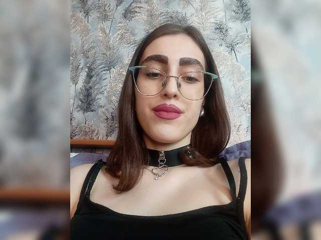 kiska-kira live cam on BongaCams