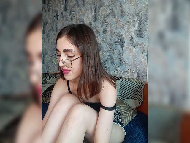 kiska-kira live cam on BongaCams