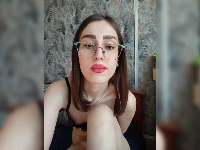 kiska-kira live cam on BongaCams