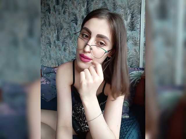 kiska-kira's BongaCams show and profile