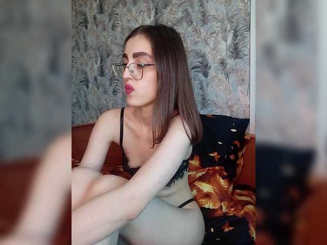 kiska-kira live cam on BongaCams