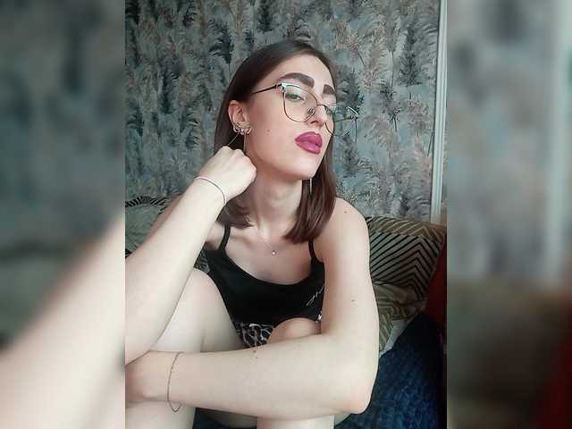 kiska-kira live cam on BongaCams