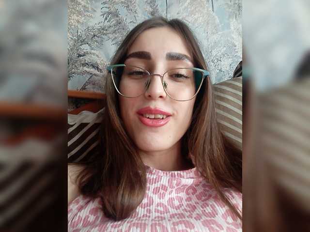 kiska-kira live cam on BongaCams