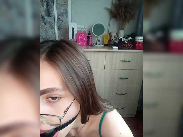 kiska-kira live cam on BongaCams