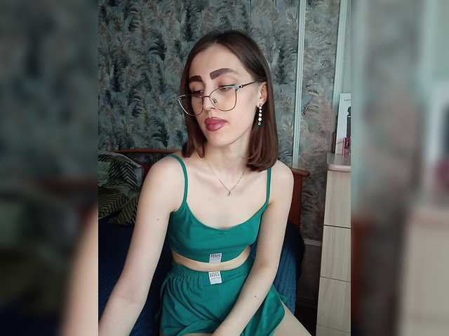 kiska-kira live cam on BongaCams