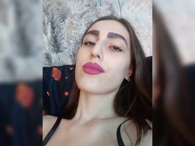kiska-kira live cam on BongaCams