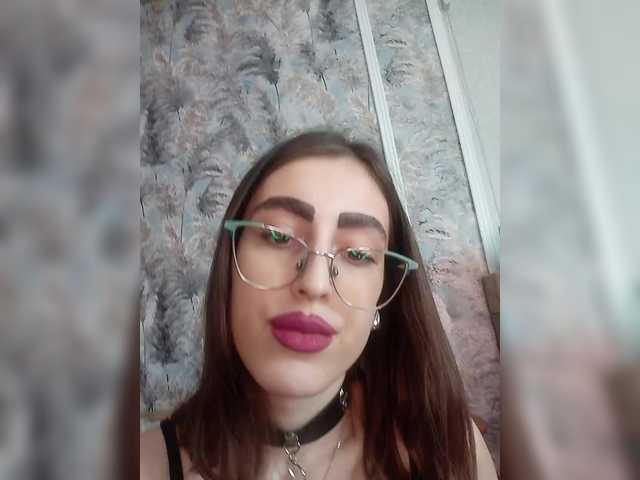 kiska-kira live cam on BongaCams