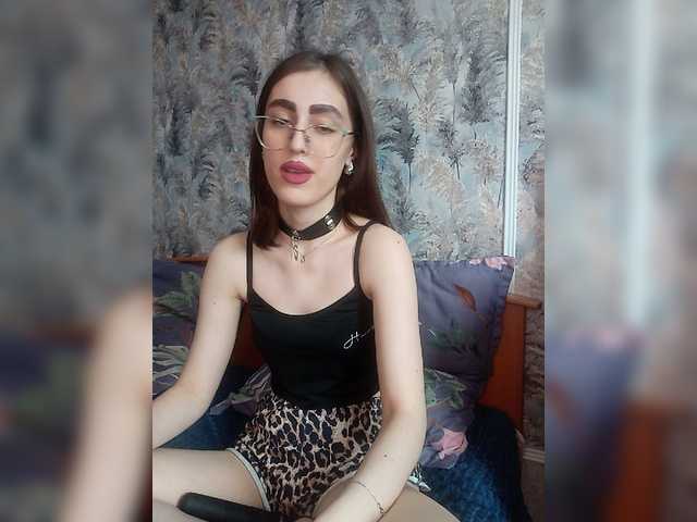 kiska-kira live cam on BongaCams