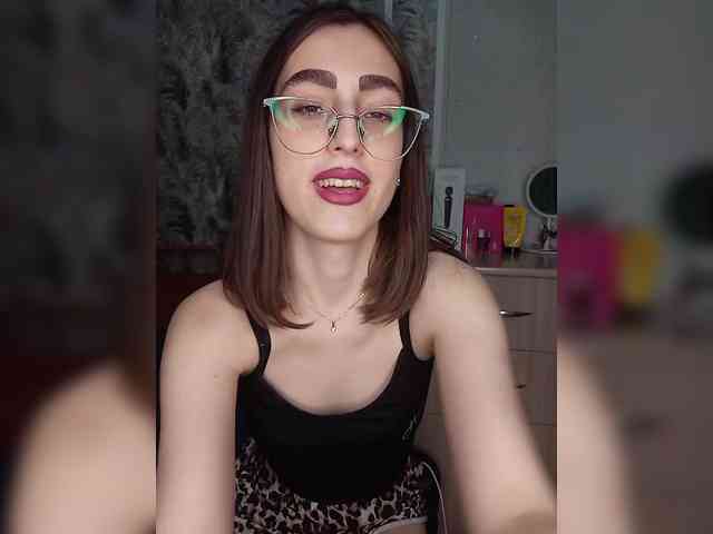 kiska-kira Sex Cam Show