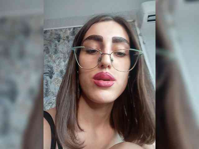 kiska-kira Sex Cam Show