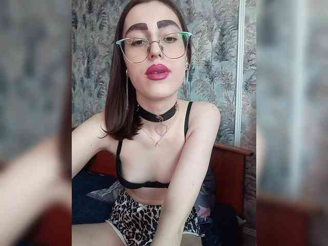 kiska-kira Sex Cam Show