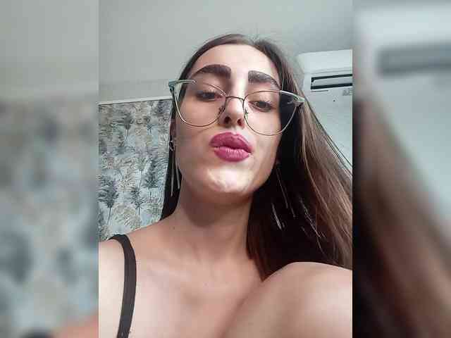 kiska-kira Sex Cam Show