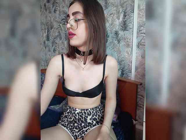 kiska-kira Sex Cam Show