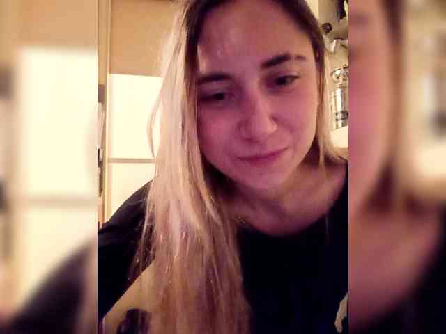 AxlaRose webcam