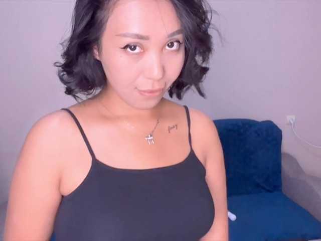 PurrrfectMiko live cam preview