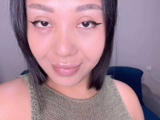 PurrrfectMiko live cam preview