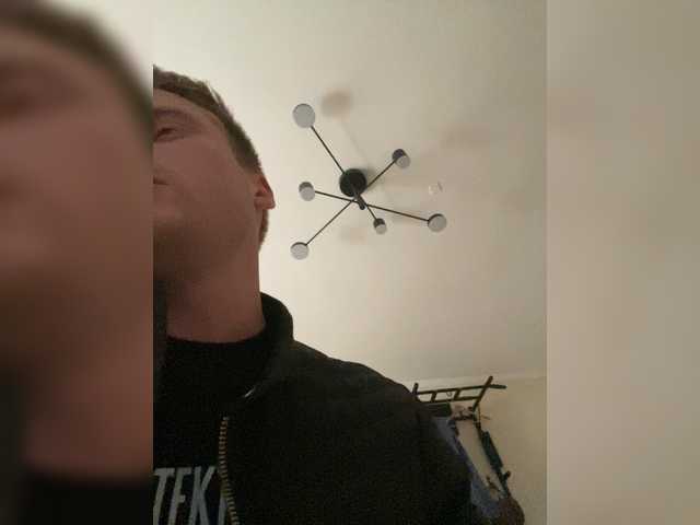 azimyt19 — live male cam