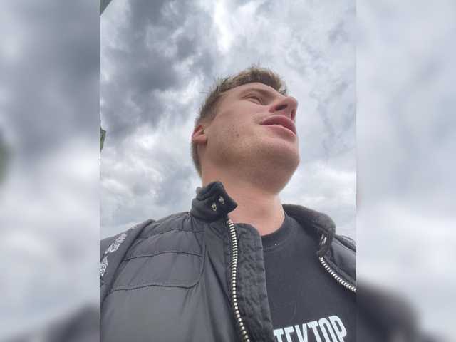 azimyt19 — live male cam