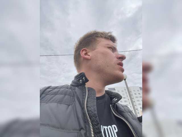 azimyt19 — live male cam