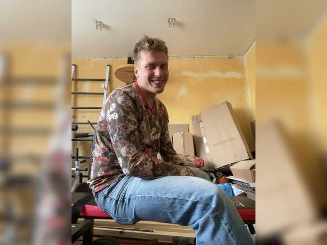 azimyt19 — live male cam