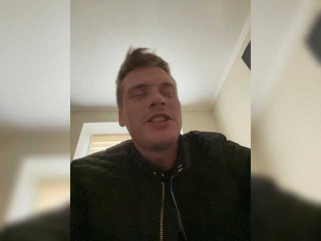 azimyt19 — live male cam