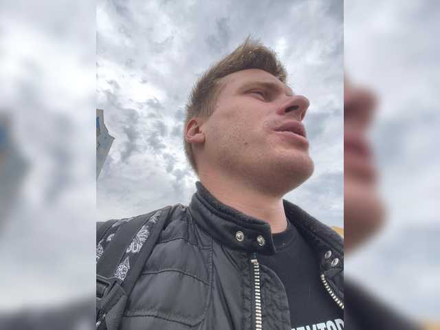azimyt19 — live male cam
