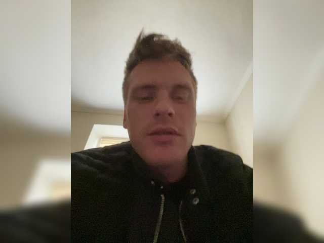 azimyt19 — live male cam