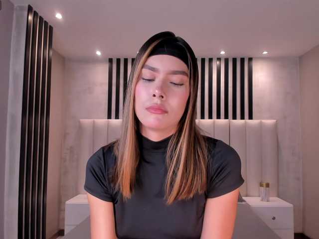 NiaSalvatore live cam on BongaCams