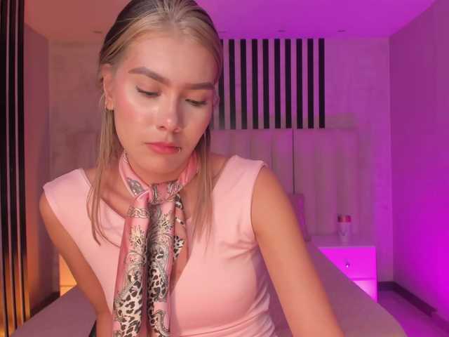 NiaSalvatore live webcam show