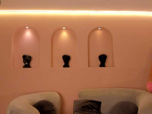 NiaSalvatore live webcam show