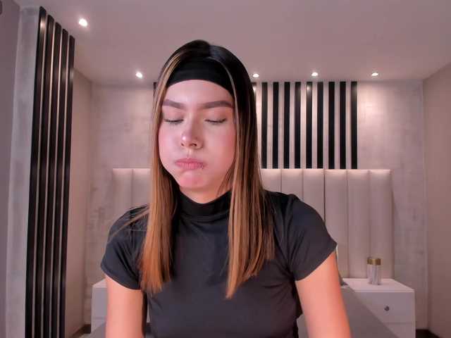 NiaSalvatore live cam on BongaCams