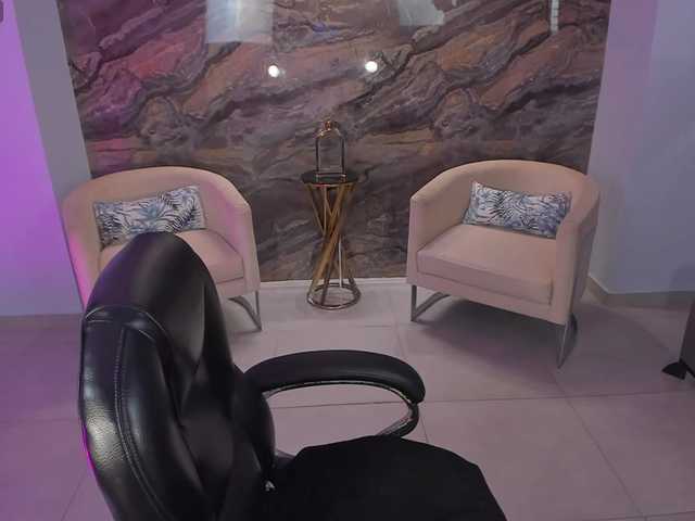 NiaSalvatore live cam on BongaCams
