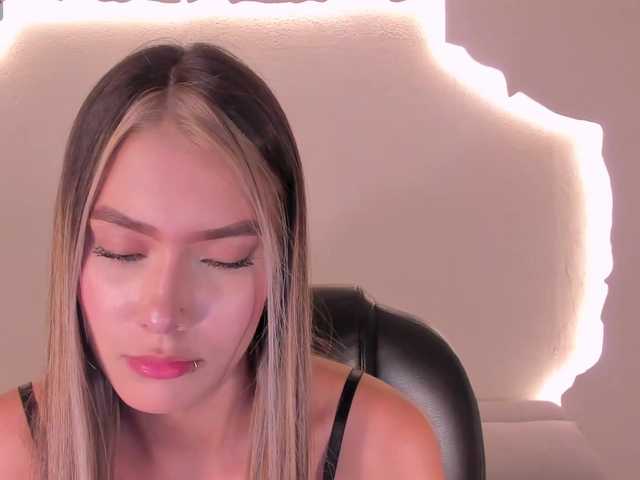NiaSalvatore live cam on BongaCams