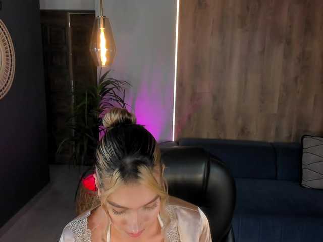 NiaSalvatore live cam on BongaCams