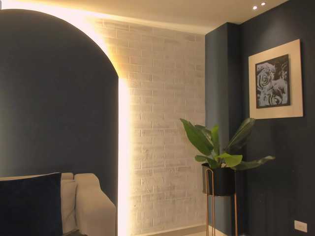 NiaSalvatore live webcam show
